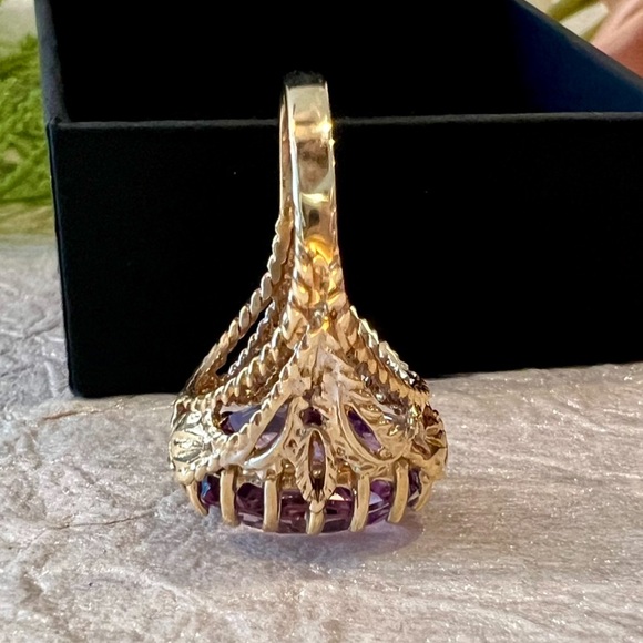 Vintage Estate Giant Amethyst Ring Solid 14k Gold caged prongs Filigree Ring - Picture 9 of 17